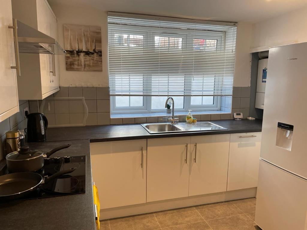 Comfy Private Bedrooms In Euston, Central Лондон Экстерьер фото