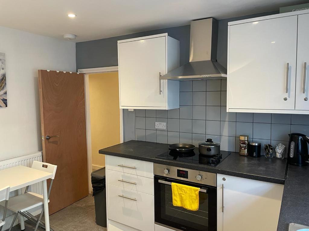 Comfy Private Bedrooms In Euston, Central Лондон Экстерьер фото